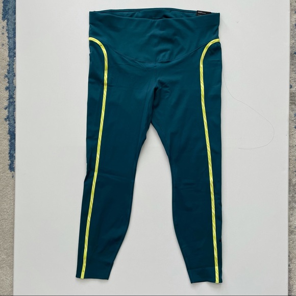 Nike One Luxe Icon Clash Women's Mid-rise 7/8 Leggings Size 1X - Picture 5 of 15